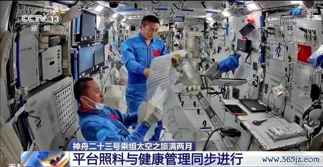黎家盈等人太空之旅已满两月 科学实验进展顺利